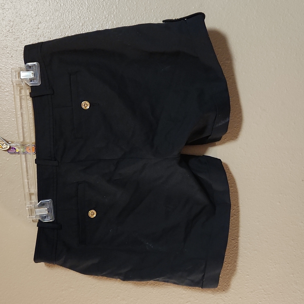 Shorts - Picture 2 of 4